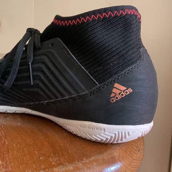 Adidas Predator Youth Mens Cleats - Picture 7 of 16